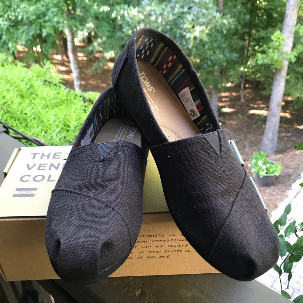 TOMS Venice Classic Black on Black Canvas